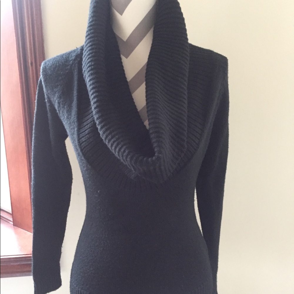 Women’s XS cowl neck black sweater The Limited